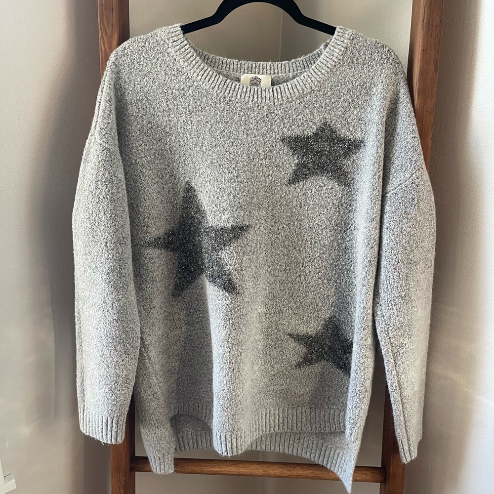 Anthropologie Lili’s Closet Gray Crew Neck Sweater with Star Design